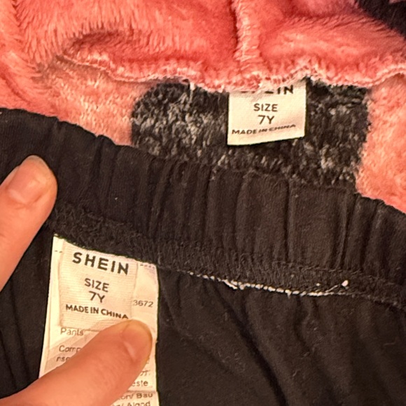 3/$12 SHEIN Pink and Black Soft & Cozy Set (7) - Picture 5 of 7